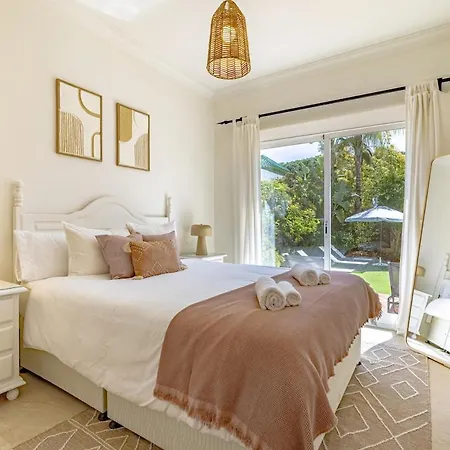 Luxury Villa, Heated Pool, Hot Tub, Next To The Villa Marbella
